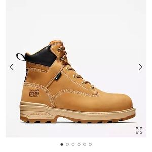 NWT men’s 10.5 WIDE 6 inch composite toe timberland pro boots.